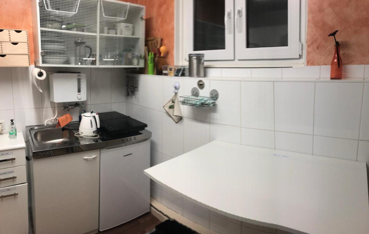 Ferienwohnung Holz-Wohnfass in München-Nymphenburg Exterior foto